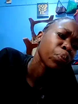 sweettracy13 online show from June 22, 2026, 5:59 am