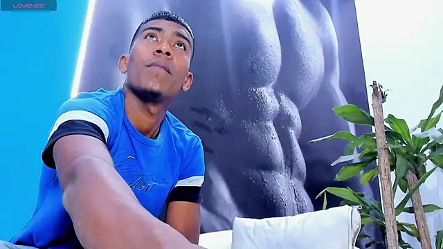 Axel hunter15 online show from June 18, 2026, 9:53 pm