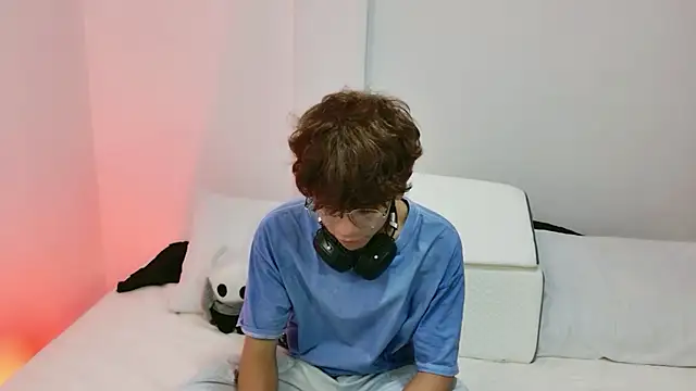 Samy Twink online show from July 20, 2026, 3:03 am