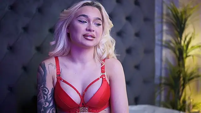BiankaViper online show from June 26, 2026, 8:36 pm