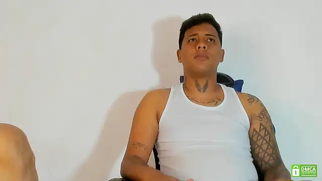 Snapshot of Alejandro_and_Deiby chatting on July 23, 2026, 8:05 pm Alejandro and Deiby online show from July 23, 2026, 8:05 pm
