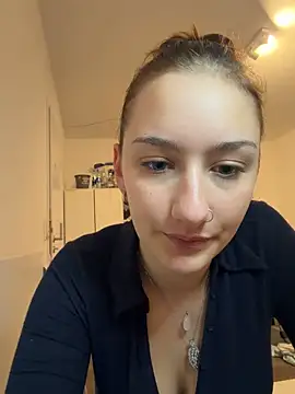 Snapshot of Violet_Velvet chatting on June 14, 2026, 8:32 pm Violet Velvet online show from June 14, 2026, 8:32 pm