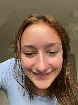 Snapshot of Violet_Velvet chatting on July 2, 2026, 2:56 pm Violet Velvet online show from July 2, 2026, 2:56 pm