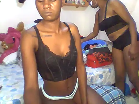 Snapshot of Ladysweetness23 chatting on June 30, 2026, 4:12 am Ladysweetness23 online show from June 30, 2026, 4:12 am