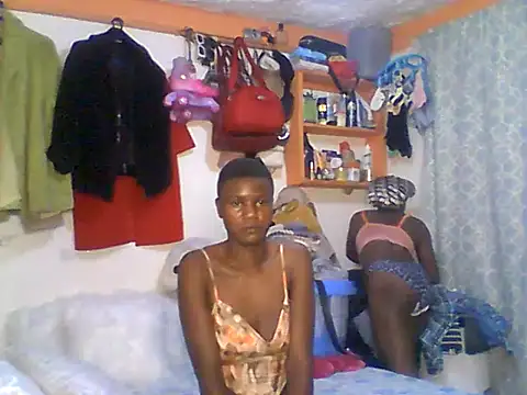 Snapshot of Ladysweetness23 chatting on June 25, 2026, 1:14 am Ladysweetness23 online show from June 25, 2026, 1:14 am