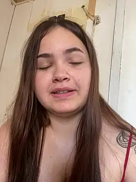 Snapshot of bella__hott chatting on July 28, 2026, 4:16 pm bella hott online show from July 28, 2026, 4:16 pm