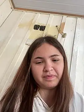 Snapshot of bella__hott chatting on July 28, 2026, 11:17 am bella hott online show from July 28, 2026, 11:17 am