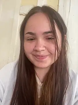 Snapshot of bella__hott chatting on July 27, 2026, 11:28 am bella hott online show from July 27, 2026, 11:28 am
