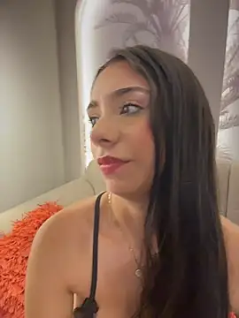 Snapshot of michbrunnette chatting on July 25, 2026, 3:47 am michbrunnette online show from July 25, 2026, 3:47 am