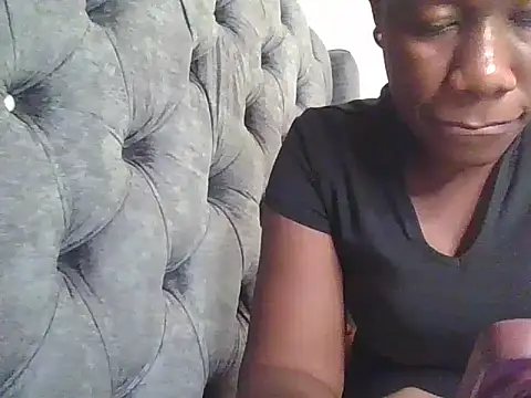 Snapshot of SWEET-SHERRYL chatting on July 4, 2026, 9:37 am SWEET-SHERRYL online show from July 4, 2026, 9:37 am