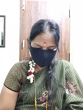 Snapshot of Tamil_white_beauty chatting on June 21, 2026, 5:08 pm Tamil white beauty online show from June 21, 2026, 5:08 pm