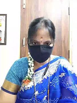 Snapshot of Tamil_white_beauty chatting on July 6, 2026, 4:20 pm Tamil white beauty online show from July 6, 2026, 4:20 pm