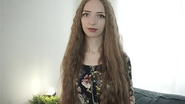Snapshot of DeliaHoude chatting on June 15, 2026, 10:59 am DeliaHoude online show from June 15, 2026, 10:59 am