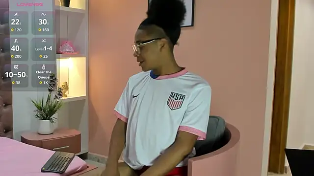 TenderTeacher online show from July 4, 2026, 8:24 pm