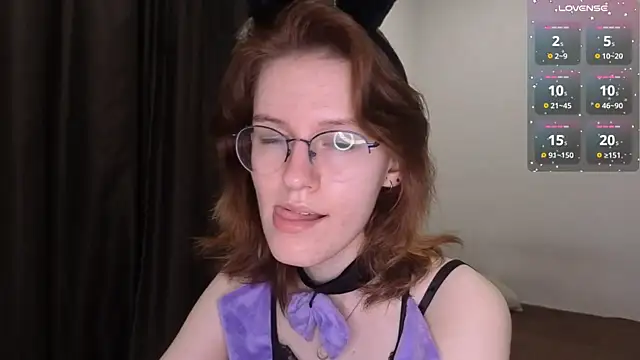 Snapshot of PliantMissus chatting on July 5, 2026, 7:10 pm PliantMissus online show from July 5, 2026, 7:10 pm