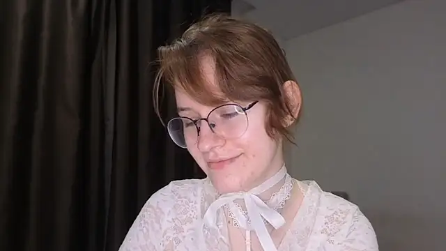 Snapshot of PliantMissus chatting on July 12, 2026, 9:04 pm PliantMissus online show from July 12, 2026, 9:04 pm