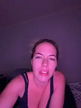 Snapshot of milfymorgan chatting on July 1, 2026, 1:39 am milfymorgan online show from July 1, 2026, 1:39 am