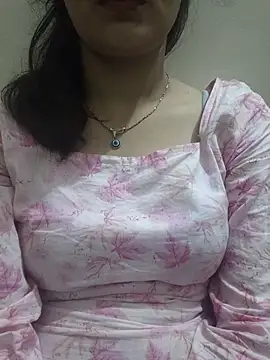 Snapshot of Ritika_jha01 chatting on July 24, 2026, 5:31 pm Ritika jha01 online show from July 24, 2026, 5:31 pm