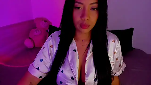 NicolePasqualott online show from November 30, 2025, 5:58 pm