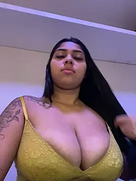 Snapshot of diana_pepper chatting on July 31, 2026, 2:15 pm diana pepper online show from July 31, 2026, 2:15 pm