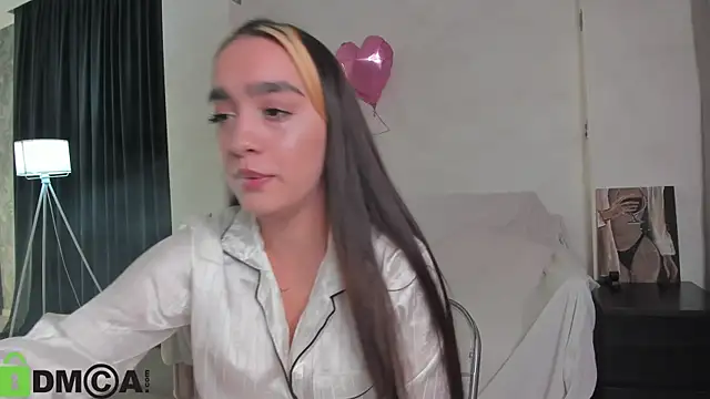 Snapshot of Barbara_Rogerss chatting on June 18, 2026, 1:37 am Barbara Rogerss online show from June 18, 2026, 1:37 am