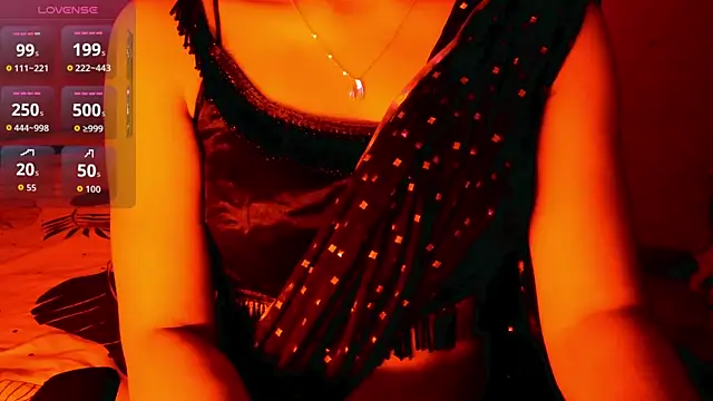 Starry Leila online show from June 26, 2026, 4:24 pm