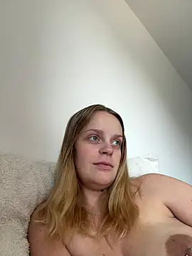 Snapshot of Kell1016- chatting on July 9, 2026, 1:21 pm Kell1016- online show from July 9, 2026, 1:21 pm