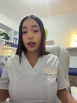 Mia Alanna online show from July 17, 2026, 7:44 pm