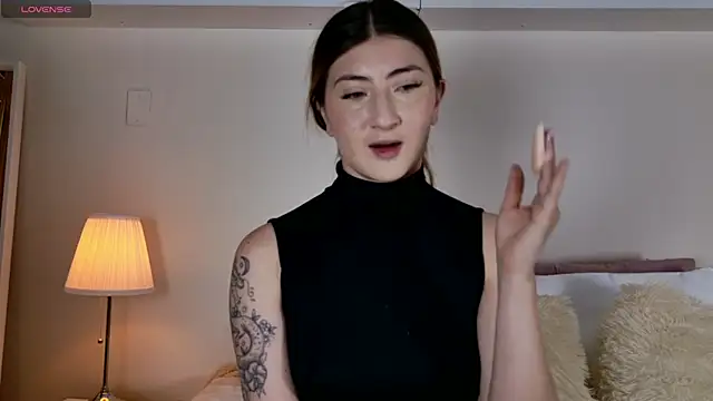 Alanna DH online show from July 23, 2026, 7:32 pm