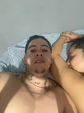 Snapshot of ColombianSexyCouple_ chatting on August 1, 2026, 12:03 pm ColombianSexyCouple online show from August 1, 2026, 12:03 pm