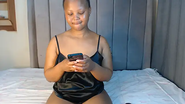 Kimmberly Slut online show from July 28, 2026, 8:52 pm