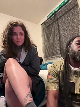 snowflakee69 online show from July 7, 2026, 6:47 am