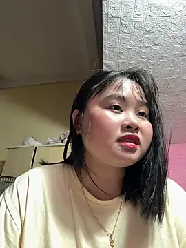 Elysia679 online show from June 19, 2026, 4:13 pm