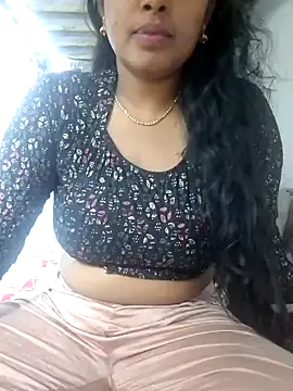 Snapshot of Tamil_Hot-Tattoo chatting on June 17, 2026, 6:13 am Tamil Hot-Tattoo online show from June 17, 2026, 6:13 am