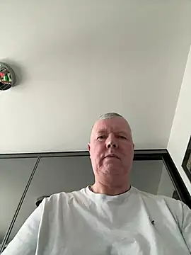 Snapshot of cumboy chatting on February 1, 2025, 11:42 am cumboy online show from February 1, 2025, 11:42 am