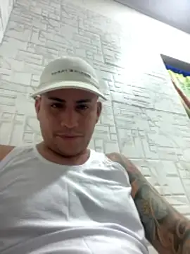 Snapshot of jordan1997b chatting on June 17, 2026, 6:24 am jordan1997b online show from June 17, 2026, 6:24 am