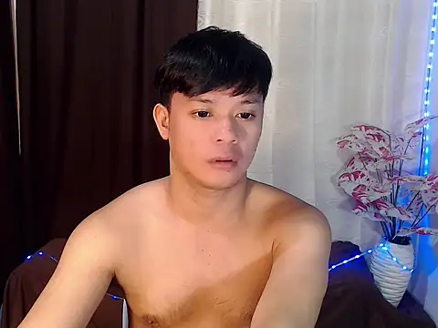 Snapshot of kingdomcum96 chatting on July 22, 2026, 1:35 pm kingdomcum96 online show from July 22, 2026, 1:35 pm