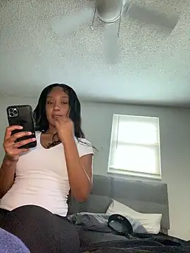 Snapshot of johnfoe4 chatting on July 17, 2026, 8:28 pm johnfoe4 online show from July 17, 2026, 8:28 pm