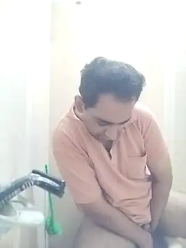 Snapshot of chuby38male chatting on June 23, 2026, 11:25 pm chuby38male online show from June 23, 2026, 11:25 pm