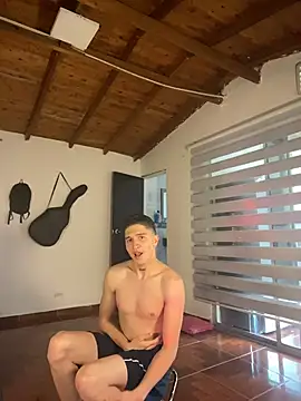 Snapshot of Makell_bundchen chatting on July 24, 2026, 8:27 pm Makell bundchen online show from July 24, 2026, 8:27 pm