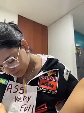 EXTREMELY DIRTY TABOO online show from June 20, 2026, 3:22 am