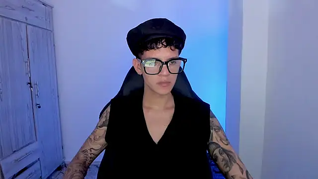 Snapshot of tylerrnova chatting on July 4, 2026, 3:46 am tylerrnova online show from July 4, 2026, 3:46 am