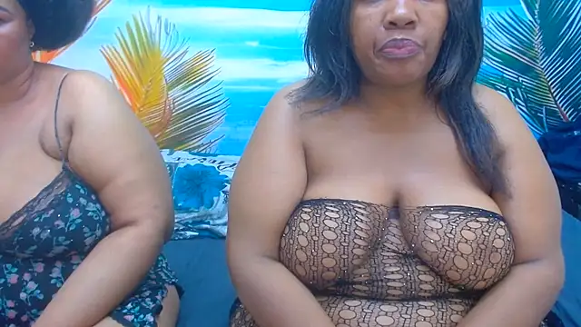 Snapshot of CURVYELEGANCExxx chatting on July 31, 2026, 1:32 pm CURVYELEGANCExxx online show from July 31, 2026, 1:32 pm