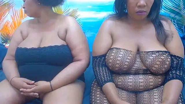 Snapshot of CURVYELEGANCExxx chatting on July 30, 2026, 1:16 am CURVYELEGANCExxx online show from July 30, 2026, 1:16 am