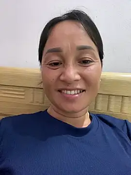 Snapshot of Loly_hana chatting on July 31, 2026, 1:32 pm Loly hana online show from July 31, 2026, 1:32 pm