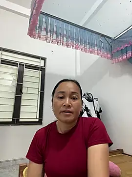 Snapshot of Loly_hana chatting on June 17, 2026, 11:47 pm Loly hana online show from June 17, 2026, 11:47 pm