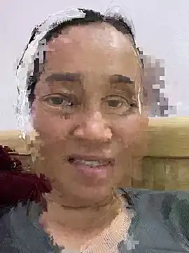 Snapshot of Loly_hana chatting on August 2, 2026, 12:47 pm Loly hana online show from August 2, 2026, 12:47 pm