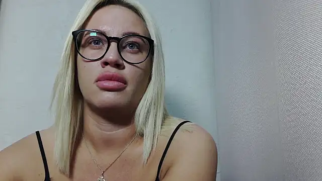 Snapshot of MariaTravel chatting on June 20, 2026, 5:40 pm MariaTravel online show from June 20, 2026, 5:40 pm