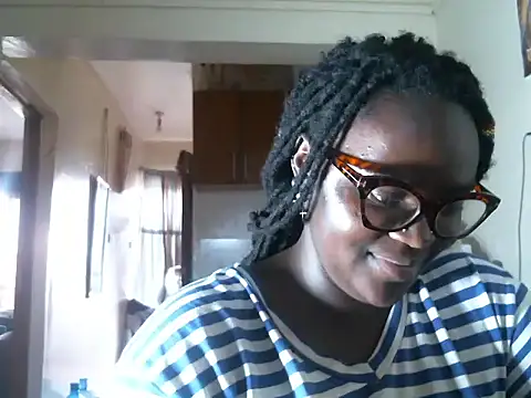 Snapshot of Thickysplashy chatting on June 17, 2026, 12:37 pm Thickysplashy online show from June 17, 2026, 12:37 pm