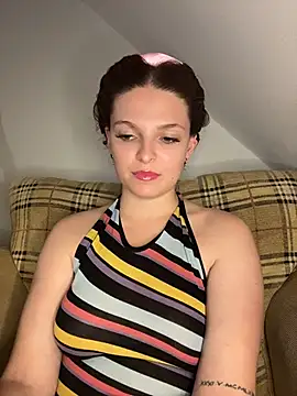 European-beauty online show from June 18, 2026, 10:04 pm